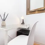 Balmes Private Hostel Barcelona