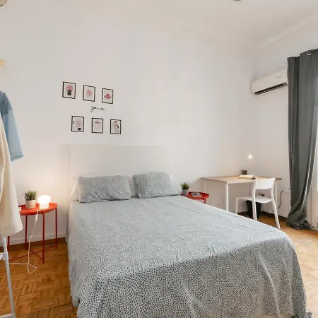 Balmes Private Hostel Barcelona